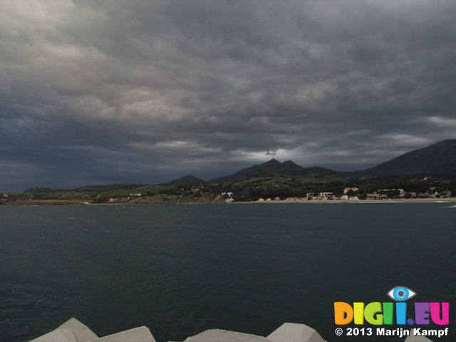 SX27588_B Dark clouds over mountains